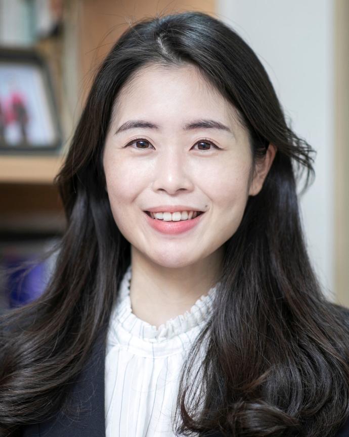Headshot of Rockli Kim